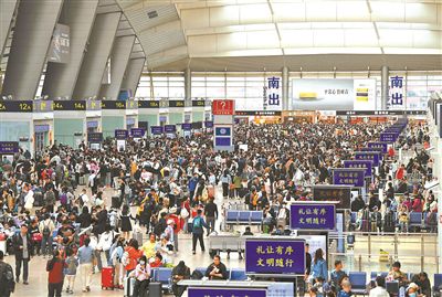 世纪：北京七大火车站昨日发送旅客83.3万人次